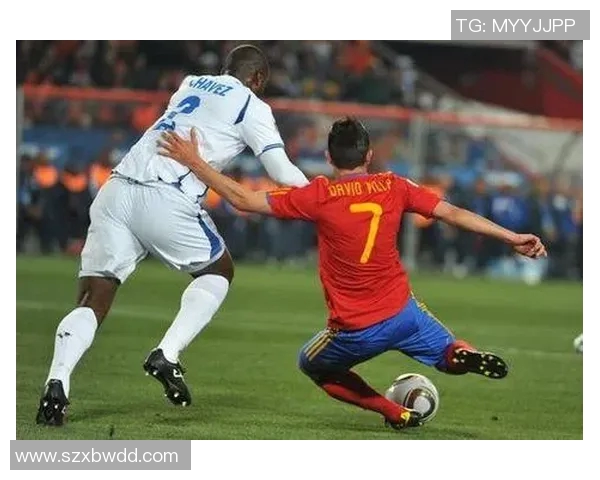 足球明星必杀技射门揭秘提升射门精准度的技巧与训练方法分享